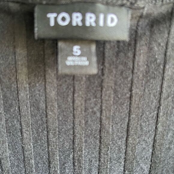 ❤️Torrid Ribbed Henley Bodysuit - Picture 2 of 6